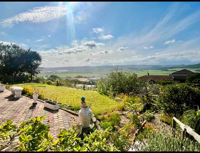 3 BEDROOM HOUSE FOR SALE IN FRAAIUITSIG